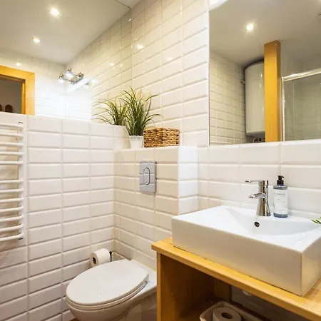 Poludniowy Z Widokiem- Sauna, Jacuzzi, Kominek Apartmán *